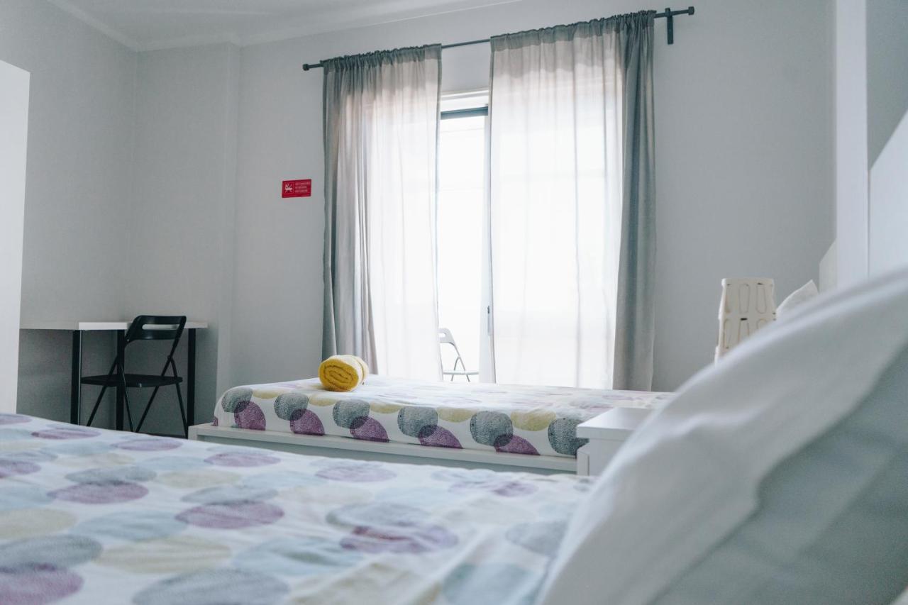 Ocean Guesthouse Peniche Esterno foto